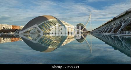 El reflejo del arte y la ciencia de Valencia Foto Stock