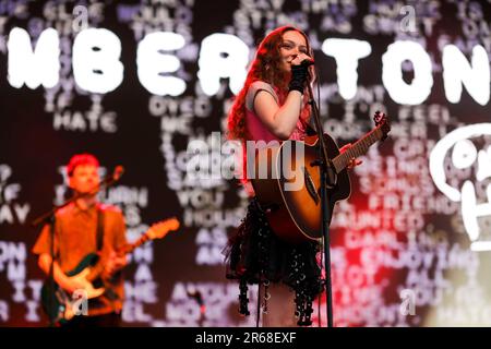 Porto, Portogallo. 07th giugno, 2023. La cantante-cantautrice inglese Holly Humberstone si esibisce dal vivo sul palco al Primavera Sound di Porto. Credit: SOPA Images Limited/Alamy Live News Foto Stock