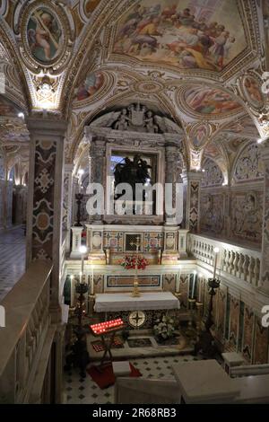La Cripta della Cattedrale di Salerno, Italia. Cripta del duomo di Salerno Foto Stock