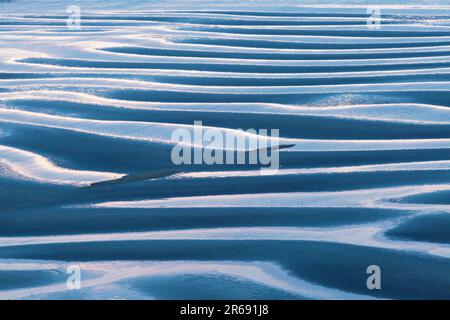 Modello di sabbia di Mikoshirai Beach e il mare Foto Stock