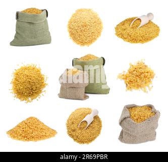 Collage con borse e mucchi di bulgur non cotti su fondo bianco Foto Stock