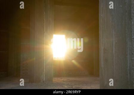 Hotel incompiuto in Egitto a Sharm El Sheikh in una giornata estiva Foto Stock