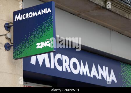 Bordeaux , Aquitaine France - 04 17 2023 : Micromania Zing logo negozio e segno di testo facciata negozio video game catena di rivenditori Foto Stock