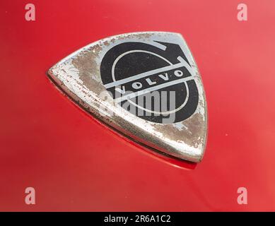 Closeup con logo Volvo classic Foto Stock