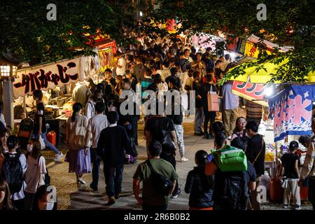 SHINJUKU GOLDEN GAI QUARTIERE DI TOKYO Foto Stock