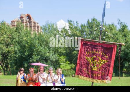 Merida, Spagna - 3th giugno 2023: Rievocazione della partita di Harpastum, calcio romano antico. Emerita Ludica Festival, Merida, Spagna Foto Stock