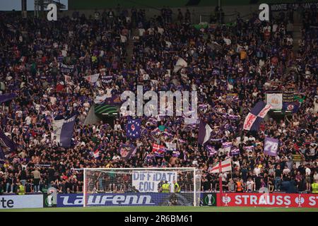 Praga, Repubblica Ceca. 7th giugno, 2023. Tifosi dell'ACF Fiorentina durante la partita della UEFA Europa Conference League all'Eden Arena di Praga. Il credito di immagine dovrebbe essere: Jonathan Moskrop/Sportimage Credit: Sportimage Ltd/Alamy Live News Foto Stock