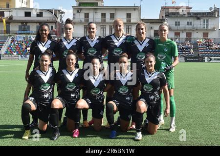 Pomigliano, Italia. 08th giugno, 2023. La formazione di Pomigliano durante il Play - out Serie A tra Pomigliano Calcio vs SS Lazio Femminile allo Stadio di Palma Campania Credit: Independent Photo Agency/Alamy Live News Foto Stock