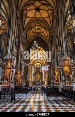 L'interno della Cattedrale di Santo Stefano, Vienna, Austria Foto Stock