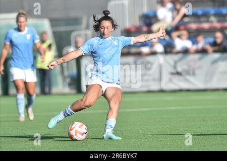 Pomigliano, Italia. 08th giugno, 2023. Noemi Visentin della SS Lazioin azione durante il Play - out Serie A tra Pomigliano Calcio vs SS Lazio Femminile allo Stadio di Palma Campania Credit: Independent Photo Agency/Alamy Live News Foto Stock