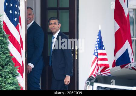 Washington, Stato di Vereinigte. 08th giugno, 2023. Il primo ministro britannico Rishi Sunak arriva alla Casa Bianca di Washington DC per un incontro con il presidente degli Stati Uniti Joe Biden, il 6 giugno 2023. Credit: Chris Kleponis/CNP/dpa/Alamy Live News Foto Stock