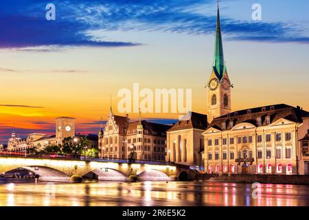 L'abbazia di Fraum nster, la chiesa più popolare di Zurigo, in Svizzera. Foto Stock