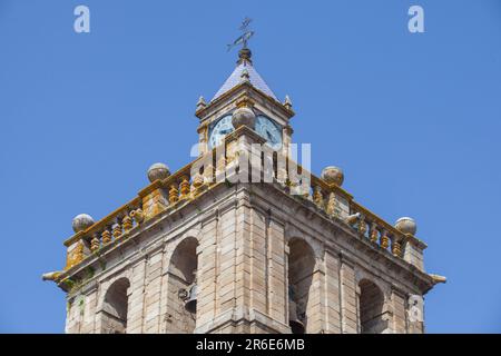 Campanile della Chiesa di nostra Signora dell'Assunzione, Villanueva de la Serena, Spagna Foto Stock