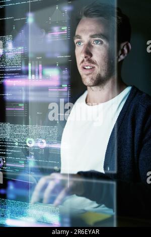 Focus, uomo e programmatore con ologramma, sicurezza informatica e futuristico con software digitale, ricerca e analisi dei dati. Persona di sesso maschile, dipendente e. Foto Stock