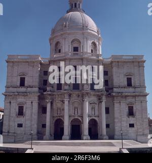 BASILICA DE STA ENGRACIA - S XVI- XVII FACHADA NEOCLASICA - FOTO AÑOS 60. POSIZIONE: BASILICA DI SANTA ENGRACIA. LISBOA. PORTOGALLO. Foto Stock