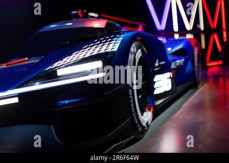 Le Mans, Francia. 08th giugno, 2023. Presentazione dell'Alpine A424 Beta durante la 24 ore di le Mans 2023 sul circuito des 24 Heures du Mans il 9 giugno 2023 a le Mans, Francia - Foto Julien Delfosse/DPPI Credit: DPPI Media/Alamy Live News Foto Stock