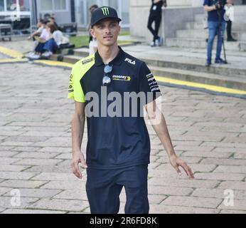 Luca Marini alla festa speciale motogp all'Arco della pace di Milano, Lombardia, Italia. Foto Stock