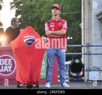 Enea Bastianini al motogp festa speciale all'Arco della pace Milano, Lombardia, Italia. Foto Stock