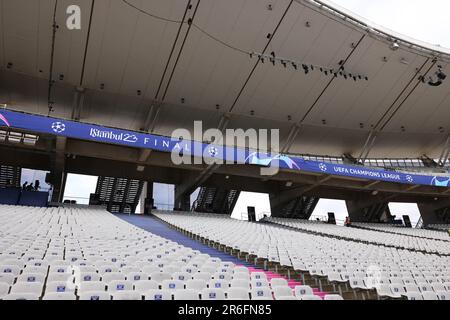 Ataturk Olympic Stadium, Istanbul, Turchia. 9th giugno, 2023. Conferenza stampa, allenamento e pre-partita in vista della finale della UEFA Champions League tra Manchester City e Inter Milan; banner all'interno dello stadio Credit: Action Plus Sports/Alamy Live News Foto Stock