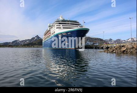 Nave da crociera Empress (Pullmantur / Royal Caribbean International) a Lofoten, Norvegia | 2020: Venduta alla compagnia di crociera indiana Cordelia Cruises come The Empress Foto Stock