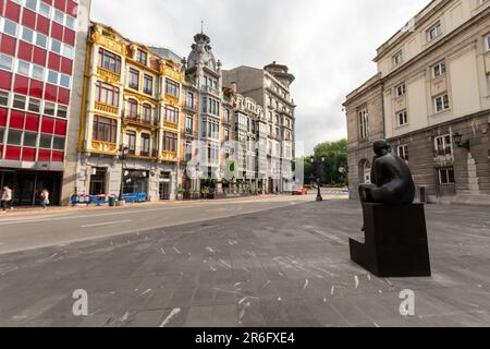 Oviedo è una città del nord della Spagna e capitale della comunità autonoma delle Asturie. Fondata nel 8th ° secolo, 14 maggio 2023 Foto Stock