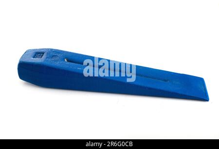 taglialegno blu di fronte a sfondo bianco Foto Stock