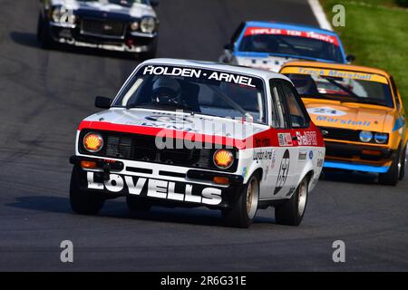 Dave Devine, Ford Escort RS2000, HRDC ‘Gerry Marshall’ Trophy Series, oltre 30 vetture in griglia per una gara di quarantacinque minuti a due piloti con pre-1 Foto Stock