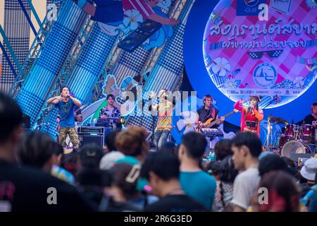 Piazza Siam, Bangkok, Thailandia - Apr 14, 2023 Songkran Festival, Concerti nel Songkran Festival in Piazza Siam Bangkok, Thailandia. Foto Stock