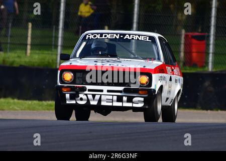 Dave Devine, Ford Escort RS2000, HRDC ‘Gerry Marshall’ Trophy Series, oltre 30 vetture in griglia per una gara di quarantacinque minuti a due piloti con pre-1 Foto Stock