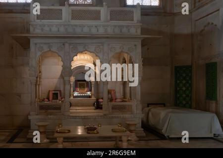 Jodhpur, Rajasthan, India - 20th ottobre 2019 : bella architettura interna di Jaswant Thada cenotaph in memoria di Maharaja Jaswant Singh II buil Foto Stock