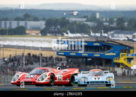 Le Mans, Francia. 09th giugno, 2023. Porsche 917 K pilotata da Hans Herrmann e Richard Attwood, vincitore di le Mans 1970 le Leggende della gara durante la 24 ore di le Mans 2023 sul circuito des 24 Heures du Mans il 9 giugno 2023 a le Mans, Francia - Foto Julien Delfosse/DPPI Credit: DPPI Media/Alamy Live News Foto Stock