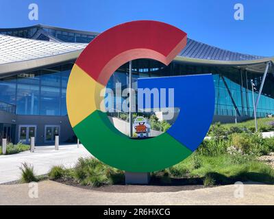 Vista esterna del campus di Google Bay View - Mountain View, California, Stati Uniti - Aprile, 2023 Foto Stock