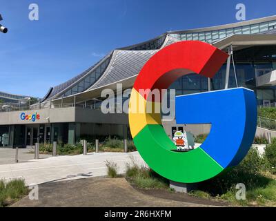 Vista esterna del campus di Google Bay View - Mountain View, California, Stati Uniti - Aprile, 2023 Foto Stock