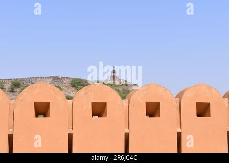 Vista di una torre di guardia dal forte Amer. Foto Stock