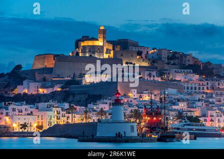 BOTAFOCH FARO CITTÀ VECCHIA SKYLINE IBIZA ISOLE BALEARI SPAGNA Foto Stock