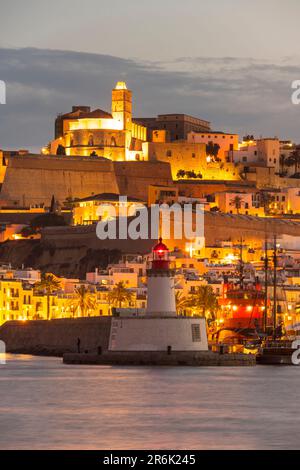 BOTAFOCH FARO CITTÀ VECCHIA SKYLINE IBIZA ISOLE BALEARI SPAGNA Foto Stock