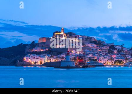 BOTAFOCH FARO CITTÀ VECCHIA SKYLINE IBIZA ISOLE BALEARI SPAGNA Foto Stock