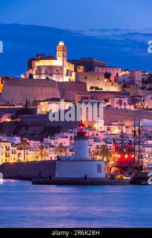 BOTAFOCH FARO CITTÀ VECCHIA SKYLINE IBIZA ISOLE BALEARI SPAGNA Foto Stock