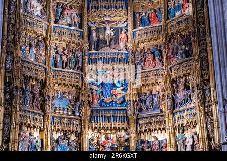 Interno della Cattedrale di San Salvador, Oviedo, Patrimonio Mondiale dell'UNESCO, Asturie, Spagna, Europa Foto Stock