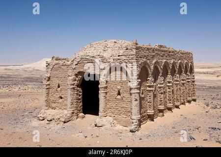 Necropoli di El Bagawat, Oasi di Kargha, deserto libico, Egitto Foto Stock