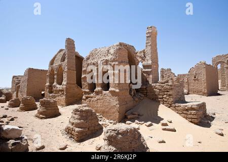 Necropoli di El Bagawat, Oasi di Kargha, deserto libico, Egitto Foto Stock