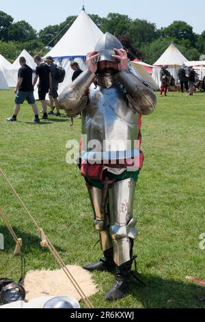 Barnet, Londra, Regno Unito. 10th giugno 2023. Il Barnet Medieval Festival, con oltre 350 riattori che commemorano la Battaglia di Barnet e le Guerre delle Rose. Credit: Matthew Chattle/Alamy Live News Foto Stock