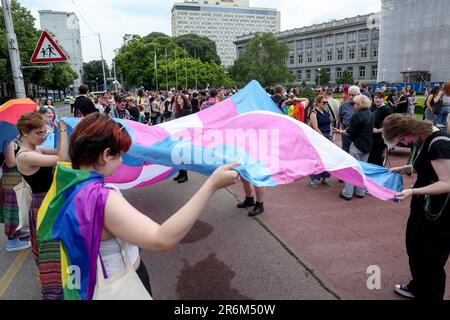 Zagabria, Croazia. 10th giugno, 2023. La gente partecipa alla parata annuale LGBTQ Pride a Zagabria, Croazia, il 10 giugno 2023. Foto: Marko Habljak/PIXSELL Credit: Pixsell/Alamy Live News Foto Stock