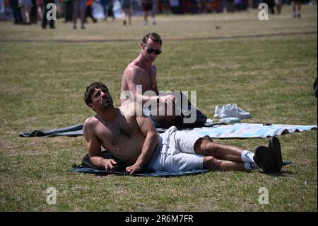 Migliaia di partecipanti al Lambeth Country Show 2023 in una calda estate al Brockwell Park, Londra, Regno Unito. Credit: Vedi li/Picture Capital/Alamy Live News Foto Stock