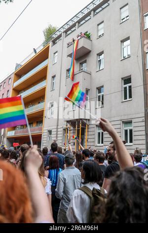 Zagabria, Croazia. 10th giugno, 2023. La gente partecipa alla parata annuale LGBTQ Pride a Zagabria, Croazia, il 10 giugno 2023. Foto: Marko Habljak/PIXSELL Credit: Pixsell/Alamy Live News Foto Stock