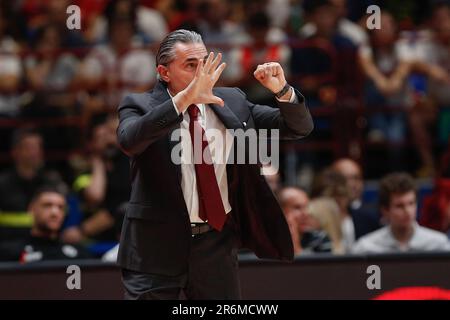 Milano, Italia, Italia. 9th giugno, 2023. Italia, Milano, giugno 9 2023: Sergio Scariolo (capo allenatore Virtus) dà consigli nel 2nd° trimestre durante la partita di basket EA7 Emporio Armani Milano vs Virtus Segafredo Bologna, finale game1 playoff LBA 2022-2023 (Credit Image: © Fabrizio Andrea Bertani/Pacific Press via ZUMA Press Wire) SOLO PER USO EDITORIALE! Non per USO commerciale! Foto Stock