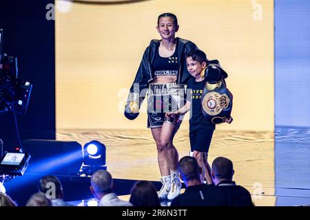 LONDRA, REGNO UNITO. 10 Giu, 2023. Nina Hughes vs Katie Healy - WBA World Bantamweight Tile durante Edwards vs Campos e Undercard Fight Night all'OVO Arena Wembley sabato 10 giugno 2023 a LONDRA, INGHILTERRA. Credit: Taka G Wu/Alamy Live News Foto Stock