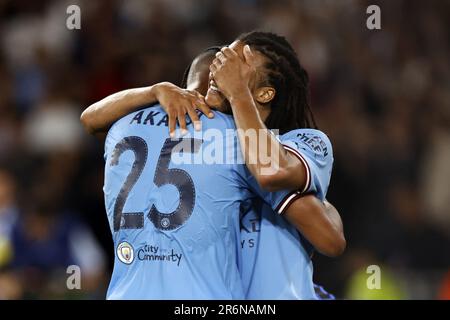 ISTANBUL - (lr) Manuel Akanji del Manchester City FC, Nathan Ake del Manchester City FC festeggia la vittoria 1-0 dopo la finale della UEFA Champions League tra il Manchester City FC e il FC Inter Milan allo Stadio Olimpico Ataturk il 10 giugno 2023 a Istanbul, in Turchia. Foto Stock