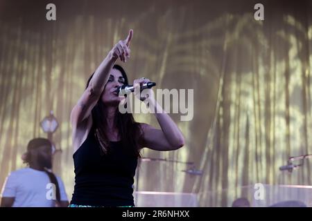 Rouen, Francia. 10th giugno, 2023. Jenifer suona in scena durante l'ottava edizione di Armada il 10 giugno 2023 a Rouen, Francia. Credit: Bernard Menigault/Alamy Live News Foto Stock