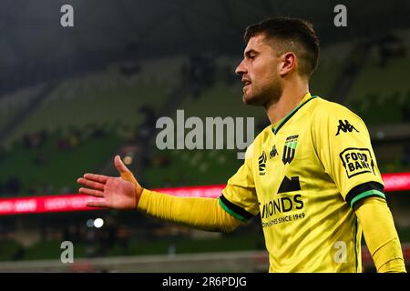 MELBOURNE, AUSTRALIA - 1 APRILE: Ryan Scott di Western United si congratula con i colleghi durante la partita di calcio della Hyundai A-League tra il Western United FC e il Melbourne City FC il 1 aprile 2021 all'AAMI Park di Melbourne, Australia. Foto Stock